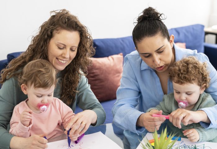 Garde d'enfants à domicile : comment choisir un intervenant de confiance ?